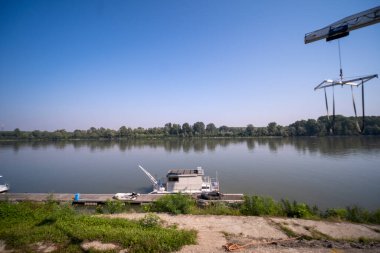 Guastalla Reggio Emilia yolundaki Po nehrinin panoraması. Yüksek kalite fotoğraf