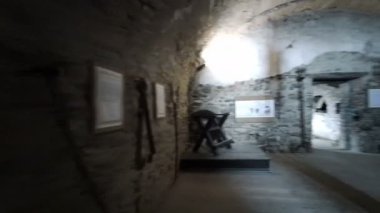 Parma Bardi Ortaçağ Kalesi. İşkence odasının içi. Yüksek kalite 4k görüntü