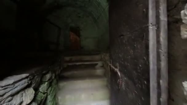 Πάρμα Bardi Μεσαιωνικό Κάστρο Εσωτερικό Του Κελαριού Και Της Δεξαμενής — Αρχείο Βίντεο