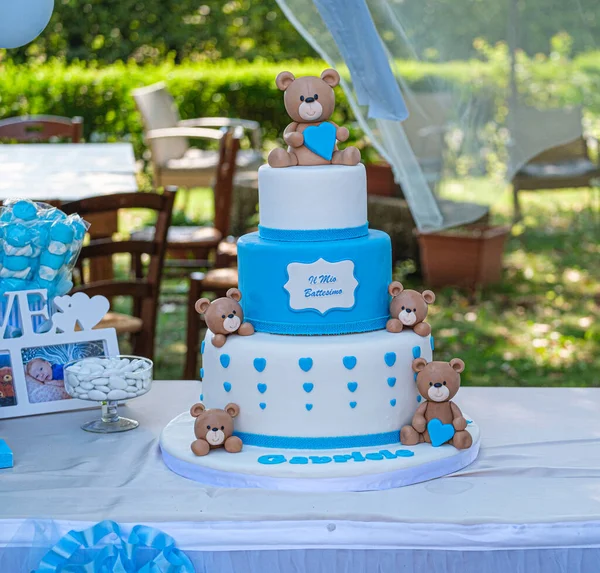 Gateau De Bapteme Avec Des Ours En Peluche Blanc Et Bleu Clair Photo De Haute Qualite Sucre Creme Stock Photo