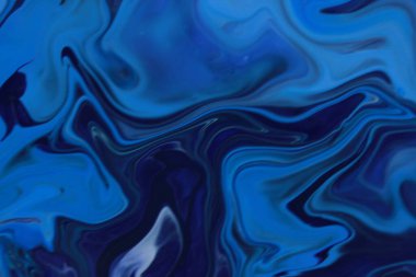 Arka plan için lekelenmiş mavi boyanın tam çerçeve görüntüsü