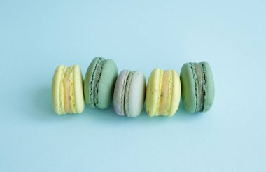 Fransız kurabiyeli tatlısına yakın çekim. Ticari yemek fotoğrafı kullanmaya hazır. Tatlı şekerleme yemek fotoğrafı.