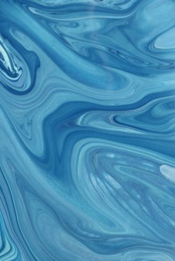 Arka plan için lekelenmiş mavi boyanın tam çerçeve görüntüsü