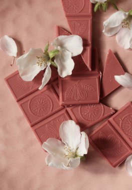 Lezzetli çikolatayı kapat. 