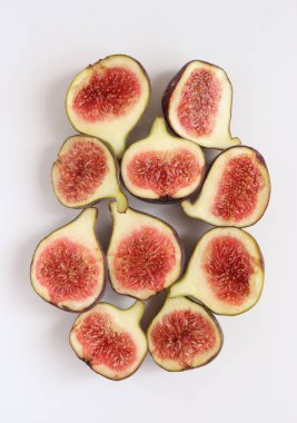 Yaklaşın, taze incirler. 