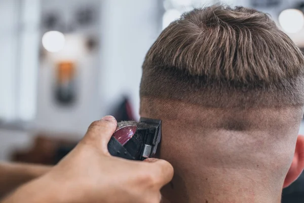 Taglio Capelli Uomo Barbiere Parrucchieri Uomo Barbieri Barbiere Taglia Macchina — Foto Stock