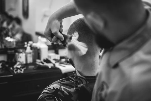 Confident Guy Sitting Beauty Salon Man Haircut Soft Focus — Stock Photo, Image