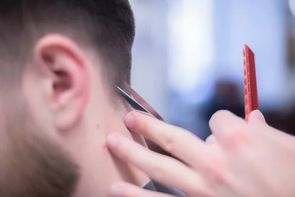 Taglio Capelli Uomo Barbiere Cura Dei Capelli Ottimo Piano — Foto Stock