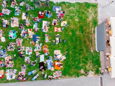 gök olayları görüntülemek halkı izlerken o sinema açık hava sinemasında