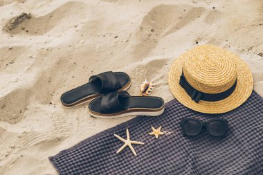 Yaz konsepti. kum plaj şeyler. kopya alanı