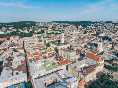 Hava kenti eski Avrupa yaz aylarında. Lviv Ukrayna