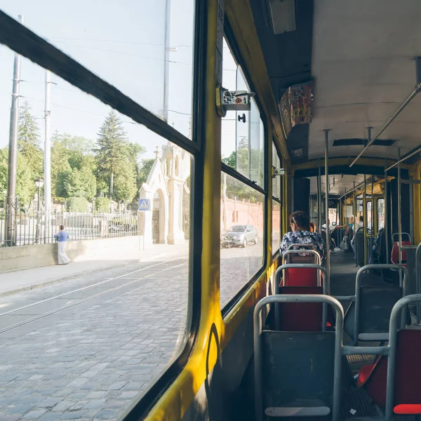 Tranvía Dentro Pasajeros Transporte Urbano Día Soleado — Foto de Stock