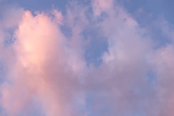 Nuvens Violetas Céu Azul Textura Fundo Recursos Gráficos — Fotografia de Stock