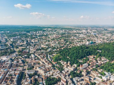 Hava kenti eski Avrupa yaz aylarında. Lviv Ukrayna