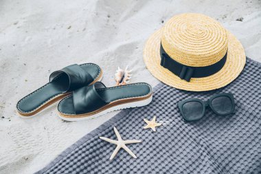 Yaz konsepti. kum plaj şeyler. kopya alanı