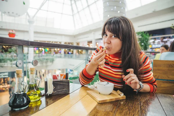 Young Adult Woman Eating Cheese Cream Soup Mall Cafe — Stock Photo, Image