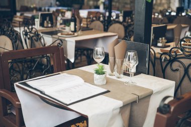 Kotor, Karadağ Restoran manzara. Yaz saati