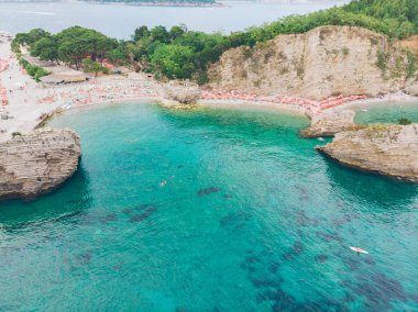 hawaii Beach budva, Karadağ'havadan görünümü. yaz tatili