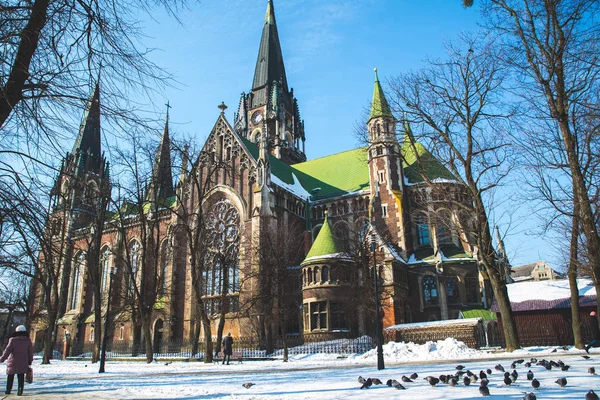 Vieille Église Gothique Journée Hiver Avec Ciel Bleu — Photo