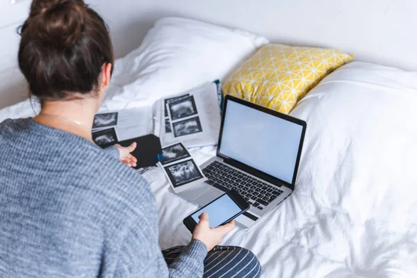 Woman Holding Card Phone Hand Laptop White Screen Medical Results — Stock Photo, Image