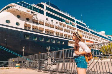 Kotor Karadağ'defne büyük liner. deniz Tur