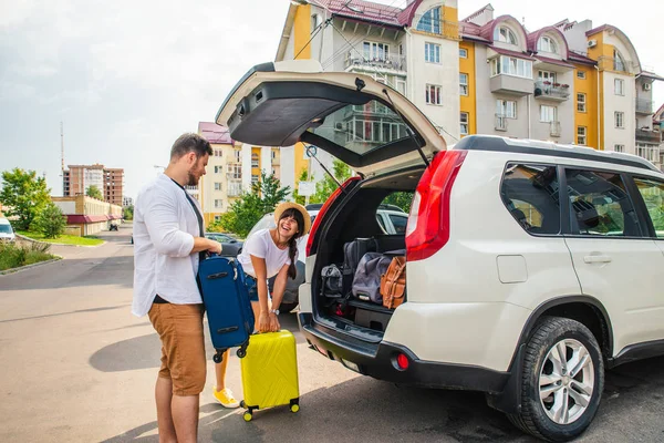 Car Travel Concept Opened Trunk Luggage Woman Man Road Trip — Stock Photo, Image