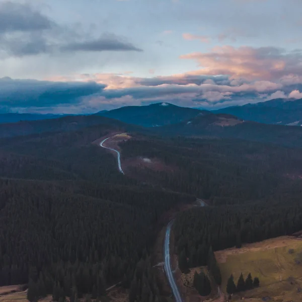 Luchtfoto Van Snelweg Bergen Zonsondergang Landschap — Stockfoto