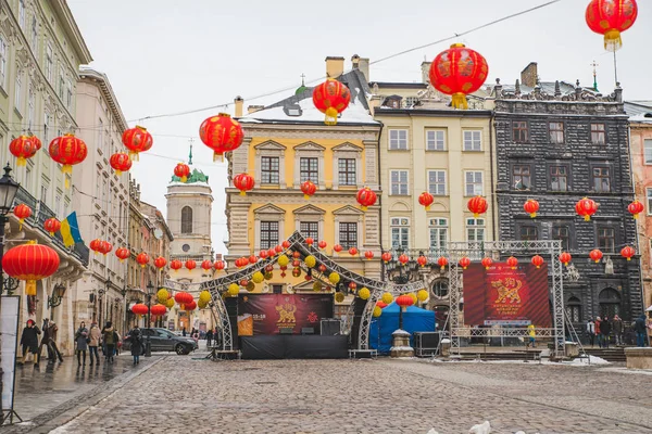 Lviv Ukrajna 2018 Február Kínai Dekoráció Fények Európai Város Utcáin — Stock Fotó