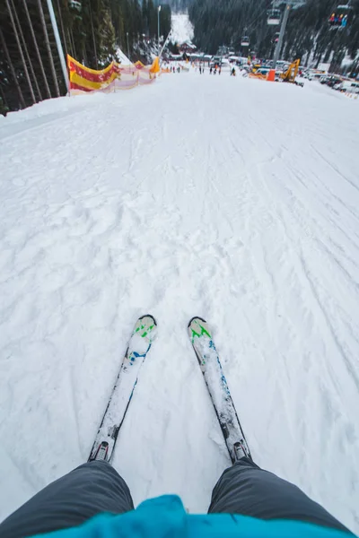 Kayak Birinci Şahıs Bakış Kış Spor Aktivitesi Açık Havada Tatil — Stok fotoğraf