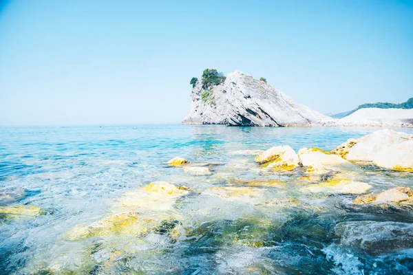 Prachtig Uitzicht Rotsachtige Kust Montenegro Zomervakantie — Stockfoto