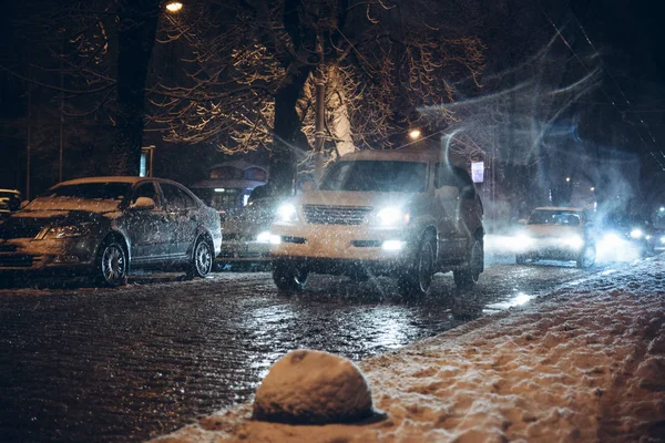 Vägen Stadstrafiken Snöstorm Vinternatt Kollaps — Stockfoto