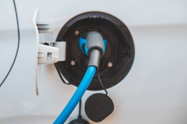 Şehir Park, araba şarj. ekolojik alternatif. yaşam tarzı