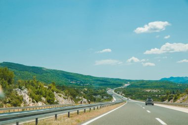 Otoyol, Hırvatistan - 15 Temmuz 2018: speedway yol Dağları'nda bir bakış. yaz seyahat kavramı