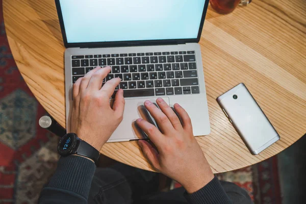 Overhead View Man Hands Laptop White Screen Copy Space — Stock Photo, Image