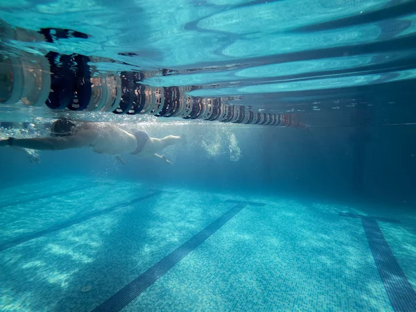 Pessoas Nadando Vista Piscina Partir Subaquático Estilo Vida Desportivo — Fotografia de Stock
