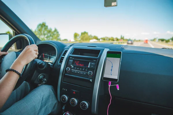 Roadtrip Navigering Telefonen Livsstil Sommartid — Stockfoto