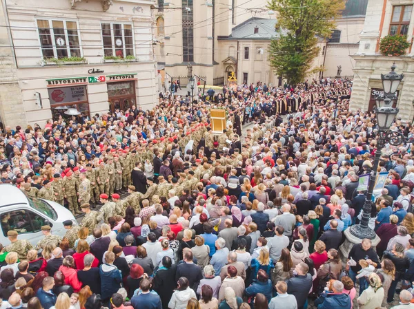 Lviv Ukrayna Ekim 2018 Şehir Sokakları Havadan Görünümü Dini Alayı — Stok fotoğraf