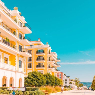 Hotel resort denizde plaj. Yaz saati kavramı