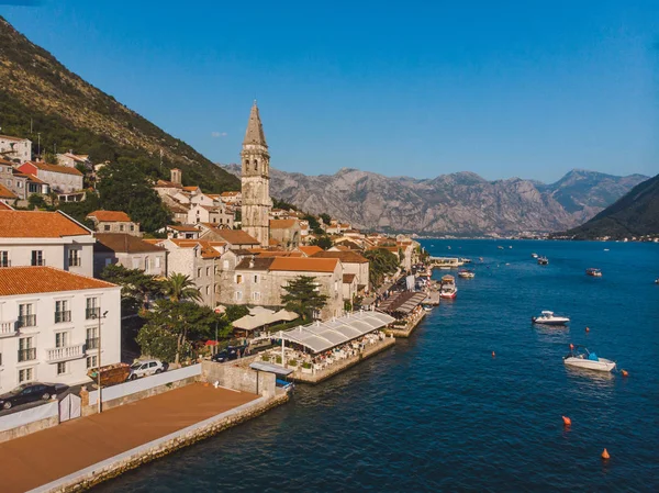 Vista aérea de la ciudad de Perast en Montenegro —  Fotos de Stock