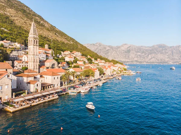 Luftaufnahme der Peraststadt in Montenegro — Stockfoto