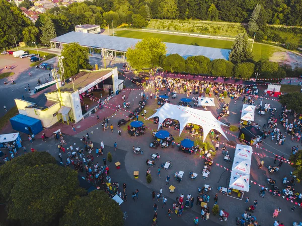 Konzert im Stadtpark. Sommerzeit — Stockfoto