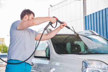 oto yıkama konsepti. sabun araç