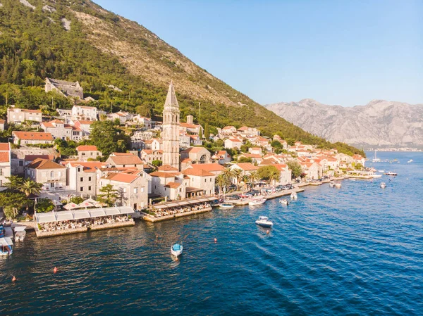 Luftaufnahme der Peraststadt in Montenegro — Stockfoto