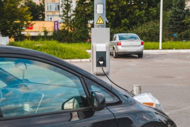 alışveriş merkezi park arya elektrikli araba şarj