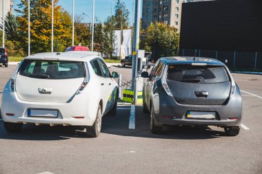alışveriş merkezi park arya elektrikli araba şarj