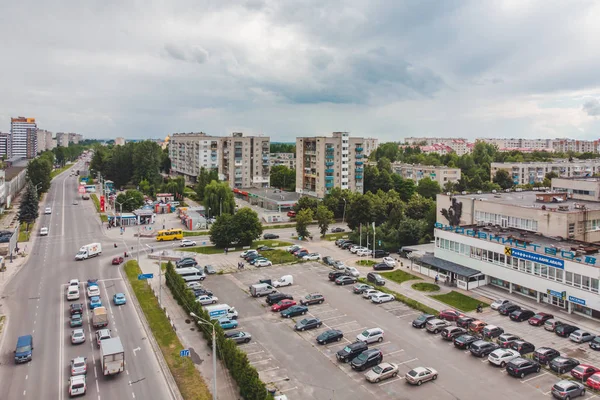 Lviv, Ukrayna - 25 Haziran 2018: Bulutlu hava ile şehrin havadan görünümü — Stok fotoğraf