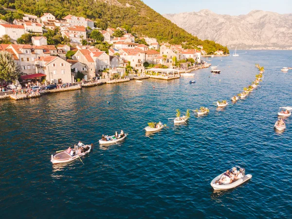 Vista aérea de las vacaciones de fashinada en perast montenegro —  Fotos de Stock