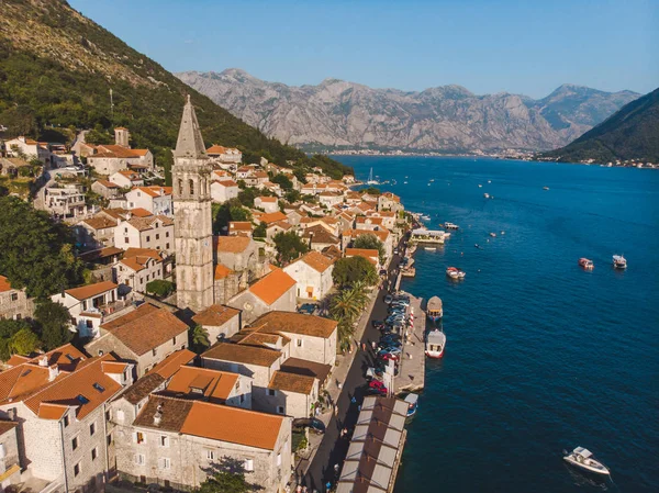 Vista aérea de la ciudad de Perast en Montenegro —  Fotos de Stock