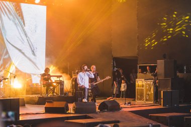 Lviv, Ukrayna - 18 Haziran 2019: Svyatoslav Vakarchuk ukraynalı rock şarkıcısı sahnede