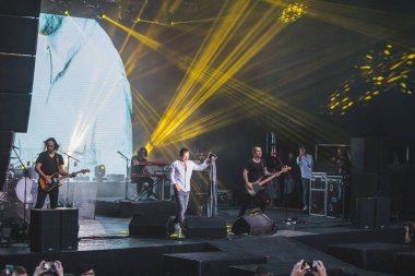 Lviv, Ukrayna - 18 Haziran 2019: Svyatoslav Vakarchuk ukraynalı rock şarkıcısı sahnede